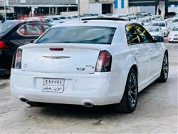 کرایسلەر 300